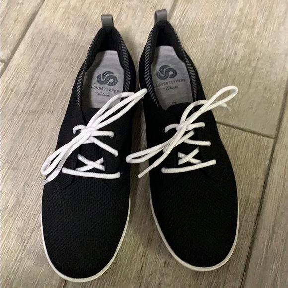 clarks tansy run platform sneaker